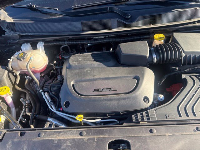 Used 2025 Chrysler Pacifica Select FWD image 38