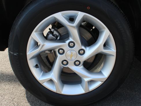 Used 2025 Chevrolet Trax LS w/ LS Convenience Package image 53