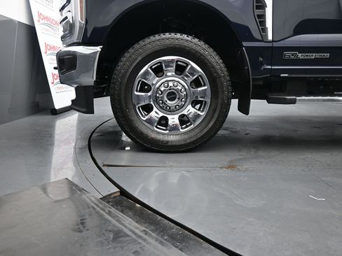 Used 2025 Ford F250 Lariat w/ Chrome Package AWD/4WD image 15