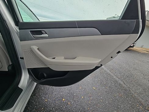 Used 2018 Hyundai Sonata SE image 41