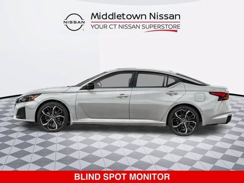 New 2025 Nissan Altima 2.5 SR FWD image 4