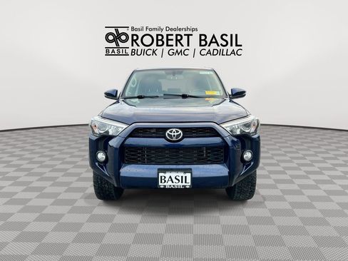 Used 2018 Toyota 4Runner SR5 Premium AWD/4WD image 3