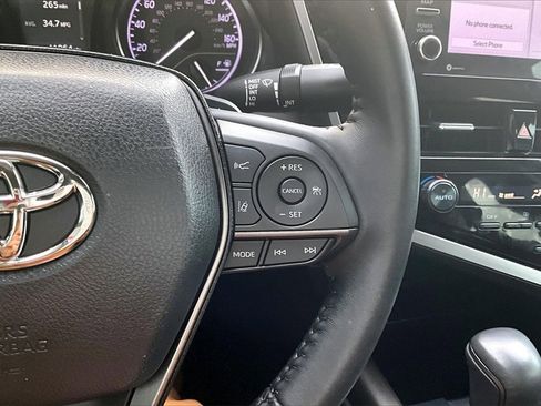 Certified 2023 Toyota Camry SE w/ Convenience Package image 11