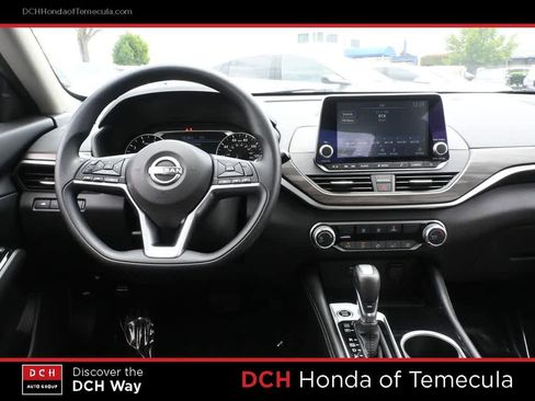 Used 2023 Nissan Altima 2.5 SV FWD image 8