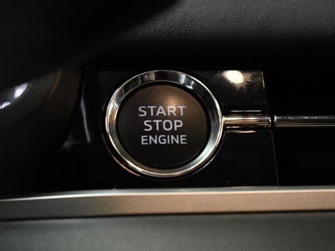 Used 2025 Mitsubishi Outlander ES AWD/4WD image 28
