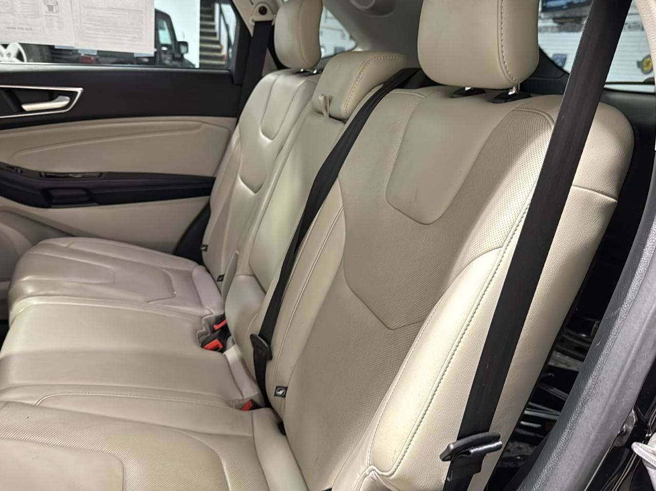 Used 2018 Ford Edge Titanium w/ Equipment Group 301A FWD image 15