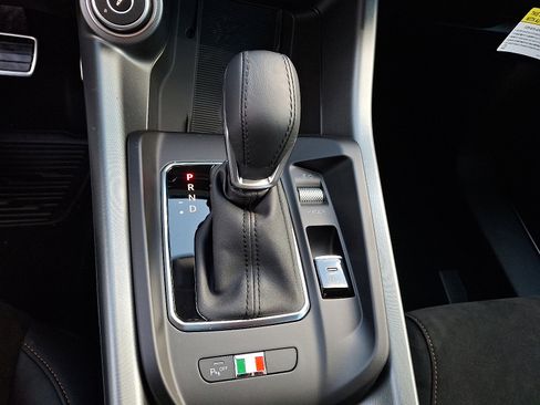 New 2025 Alfa Romeo Tonale image 11