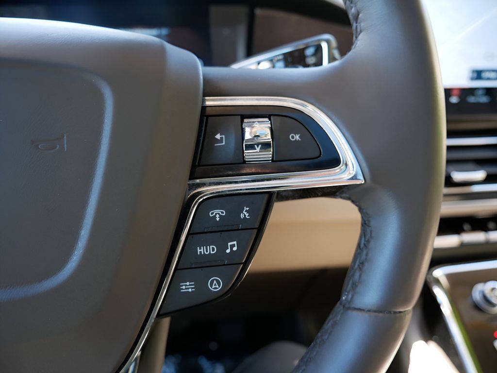 Used 2024 Lincoln Navigator Reserve AWD/4WD image 20