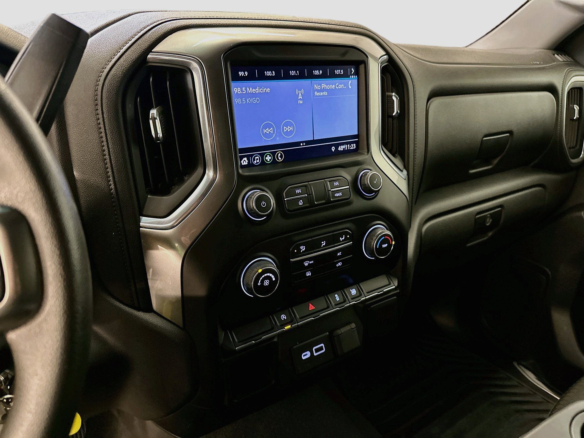 Used 2020 Chevrolet Silverado 1500 LT AWD/4WD image 26