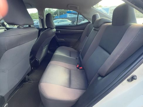 Used 2018 Toyota Corolla LE FWD image 18