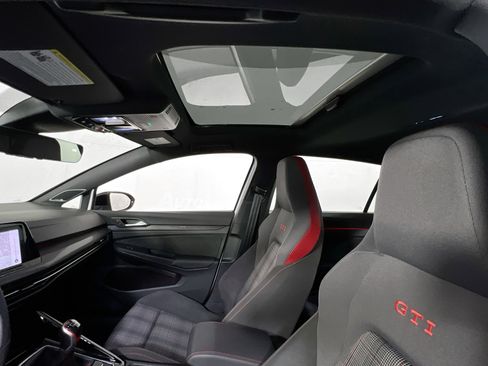 Used 2024 Volkswagen GTI SE image 22