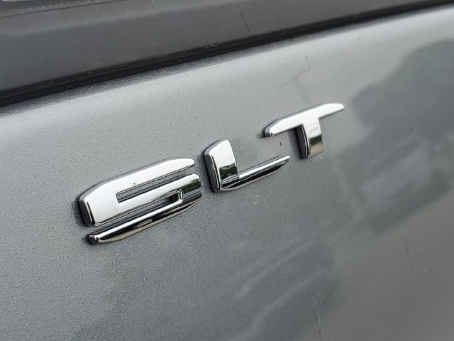 Used 2024 GMC Terrain SLT AWD/4WD image 8