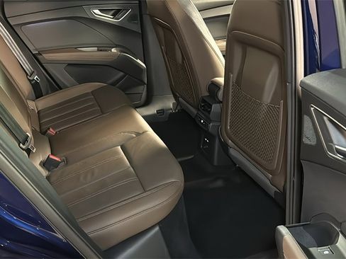 Used 2024 Audi Q4 e-tron Prestige image 12