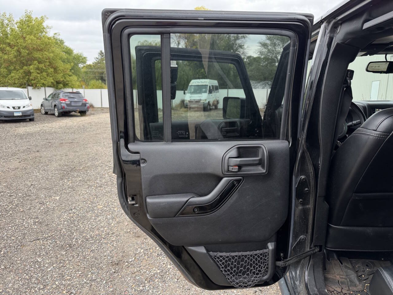Used 2016 Jeep Wrangler Unlimited Sahara AWD/4WD image 22