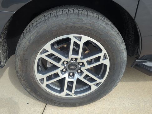 Used 2025 Ford Expedition Max Active image 38