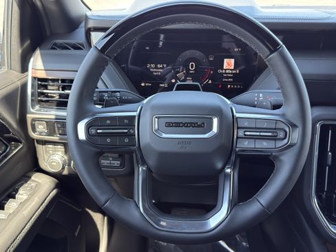 New 2026 GMC Yukon Denali w/ Denali Reserve Package AWD/4WD image 35