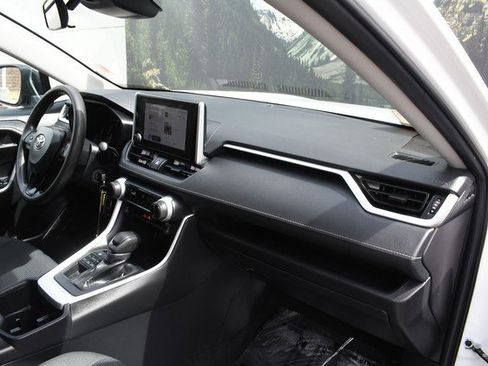 Certified 2024 Toyota RAV4 LE image 24