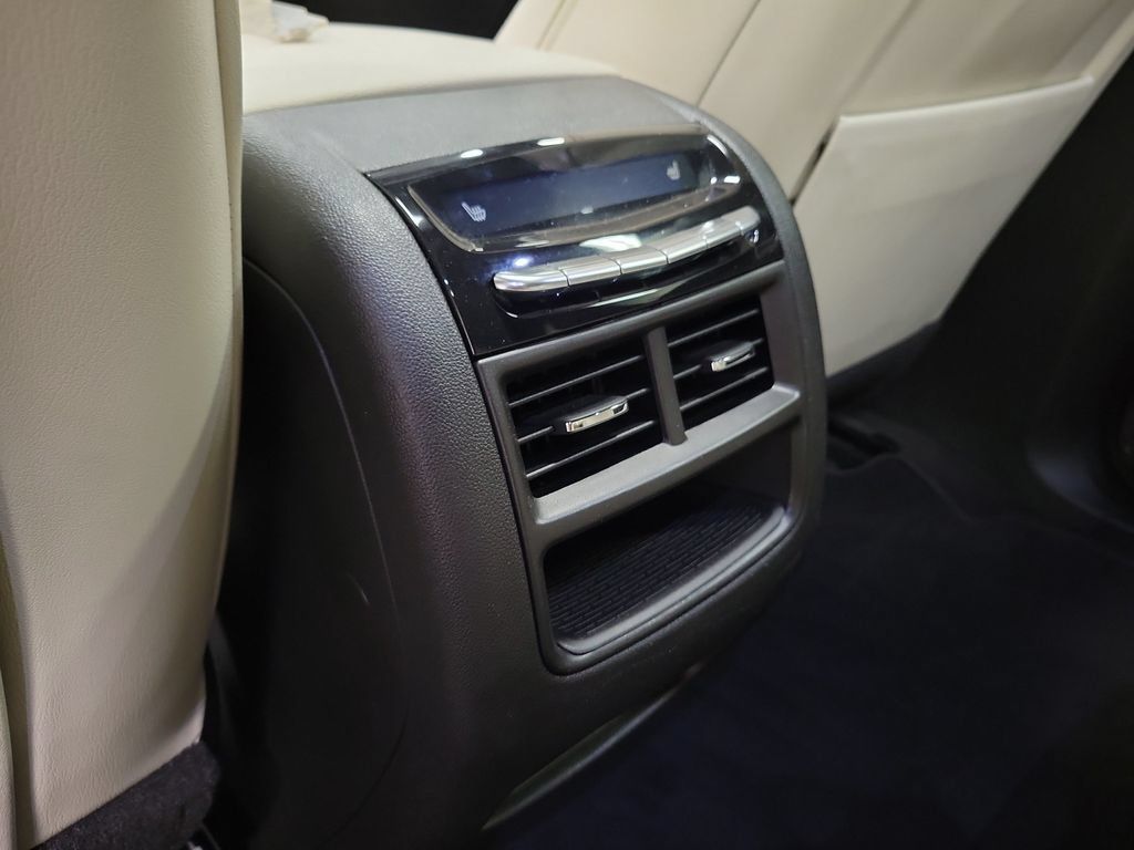 Used 2023 Cadillac XT5 Sportv w/ Technology Package AWD/4WD image 34