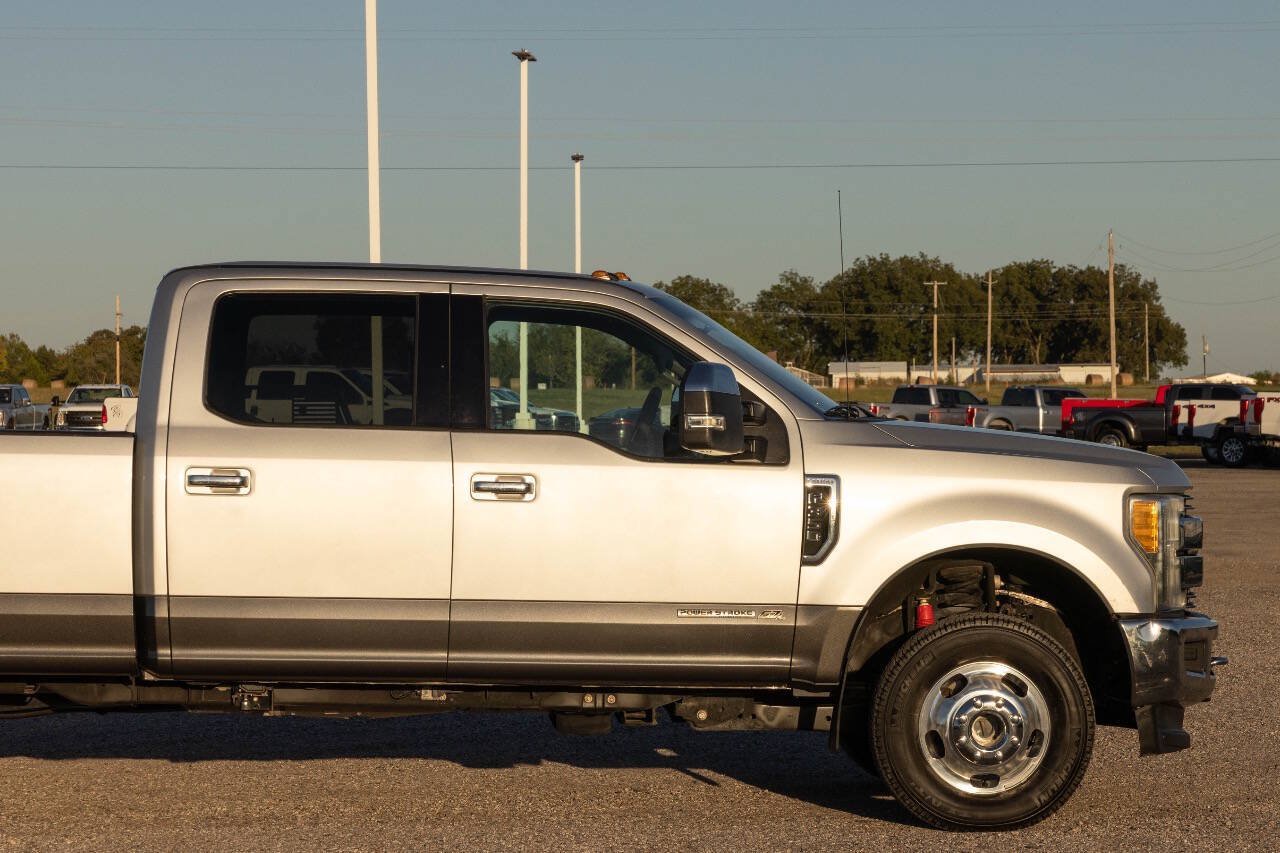 Used 2017 Ford F350 Lariat w/ Chrome Package AWD/4WD image 7