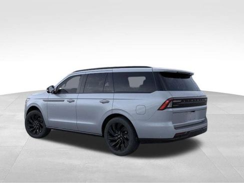 New 2026 Lincoln Navigator Reserve w/ Jet Appearance Package AWD/4WD image 34