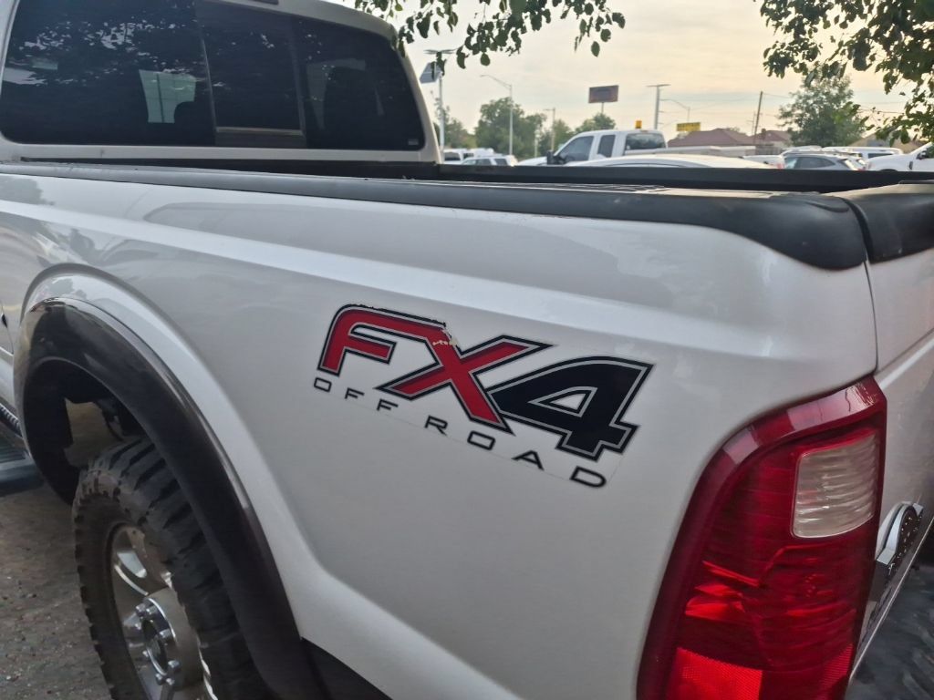 Used 2016 Ford F250 King Ranch w/ FX4 Off-Road Package AWD/4WD image 16