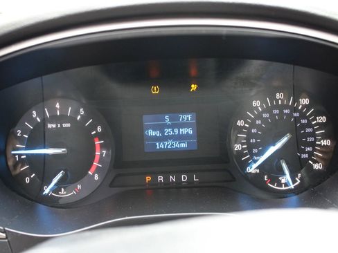 Used 2017 Ford Fusion S FWD image 11