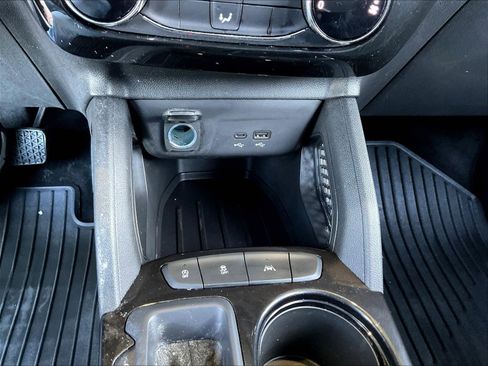 Used 2024 Chevrolet TrailBlazer LT FWD image 14
