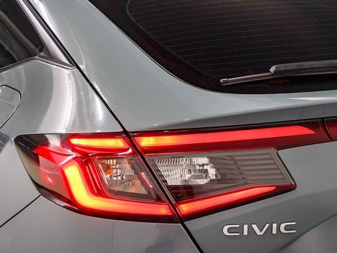 Used 2024 Honda Civic Sport image 9