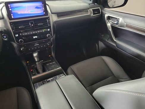Used 2023 Lexus GX 460 Premium w/ Accessory Package AWD/4WD image 11