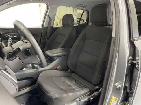 Used 2024 GMC Terrain SLE image 11