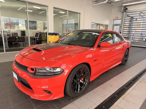 Used 2018 Dodge Charger R/T image 5