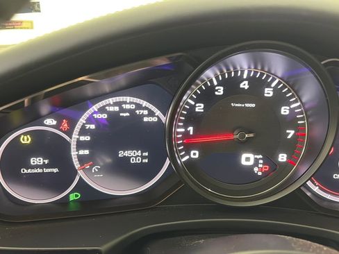 Used 2018 Porsche Panamera 4S image 15