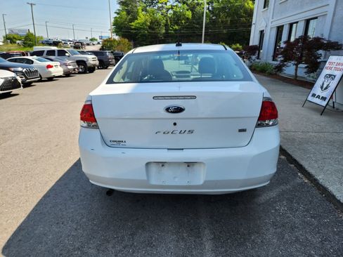 Used 2008 Ford Focus SE FWD image 4