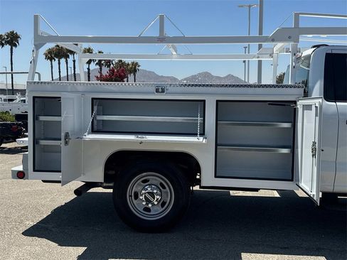 New 2025 Ford F350 XL w/ XL Chrome Package image 25