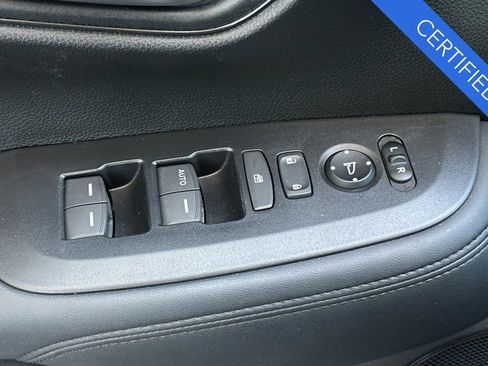 Certified 2025 Honda HR-V LX image 13