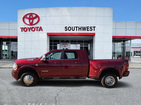 Used 2024 RAM 3500 Limited image 3