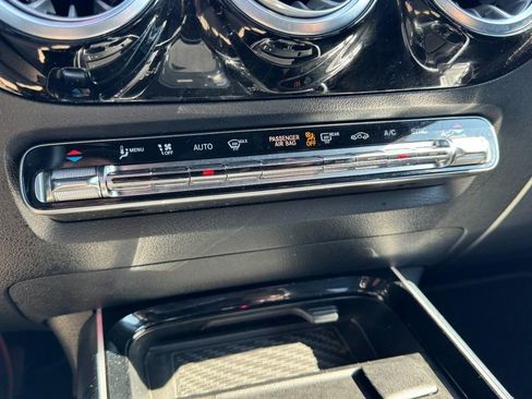 Used 2025 Mercedes-Benz GLA 250 image 18