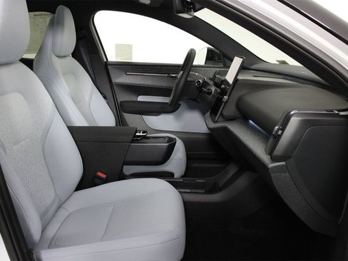 New 2026 Volvo EX30 Ultra image 10