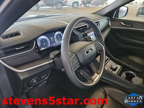 Used 2024 Jeep Grand Cherokee L Limited w/ Luxury Tech Group II image 14