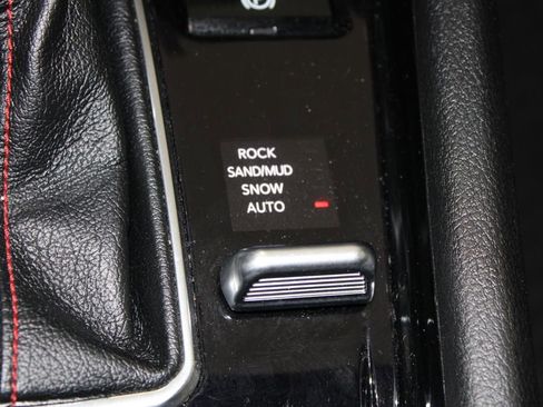 Used 2024 Jeep Compass Trailhawk image 43