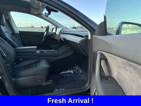 Used 2022 Tesla Model Y Performance image 29