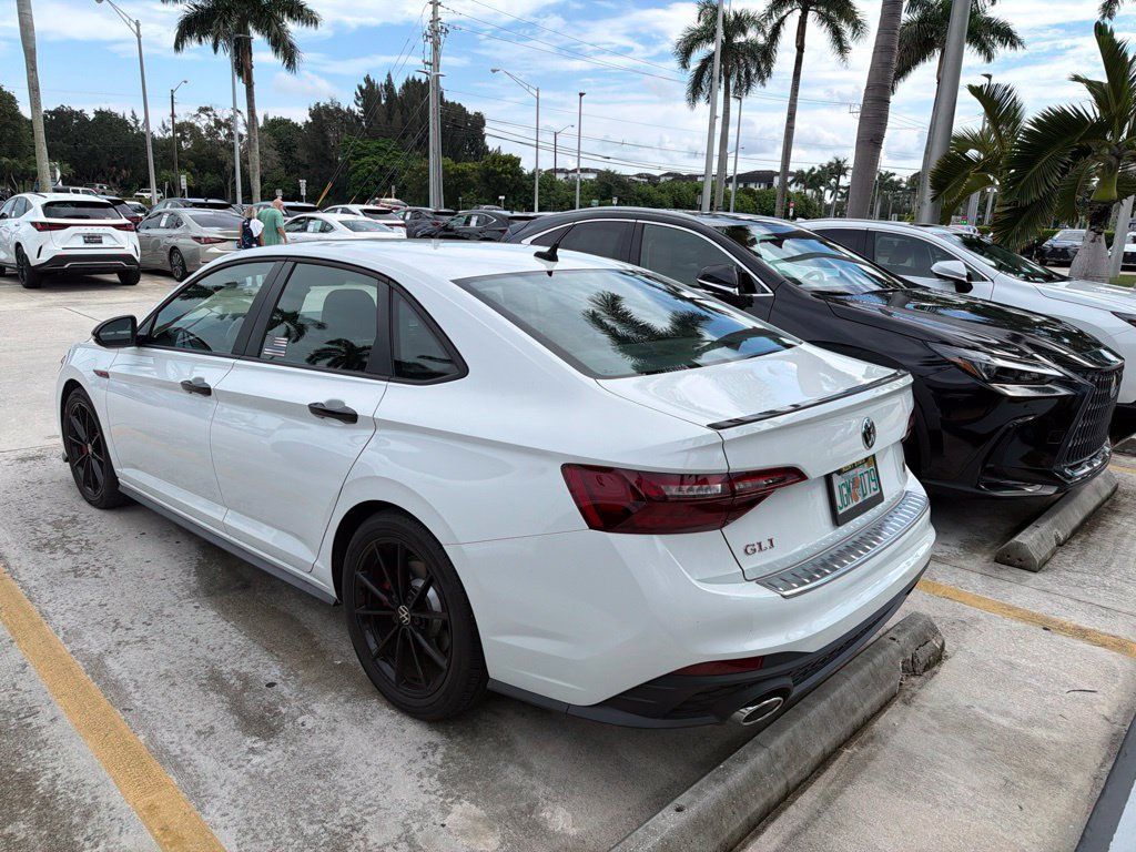 Used 2024 Volkswagen Jetta GLI 40th Anniversary Edition FWD image 5