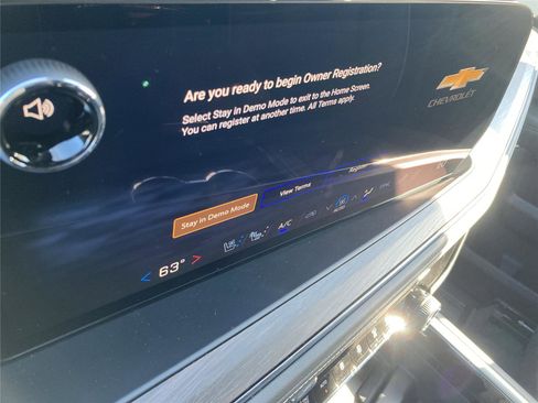 New 2026 Chevrolet Suburban Premier image 13