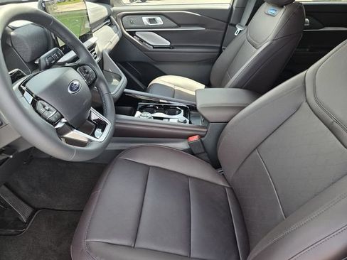 New 2026 Ford Explorer Platinum RWD image 26
