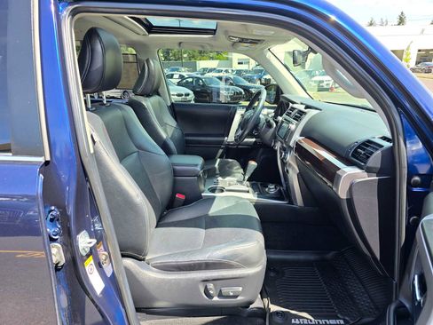 Used 2018 Toyota 4Runner Limited AWD/4WD image 11