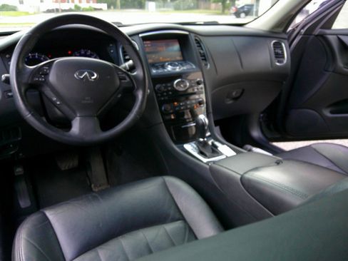 Used 2017 INFINITI QX50 AWD w/ Premium Plus Package image 42