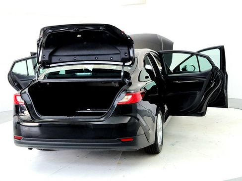 Used 2025 Toyota Camry LE FWD image 11