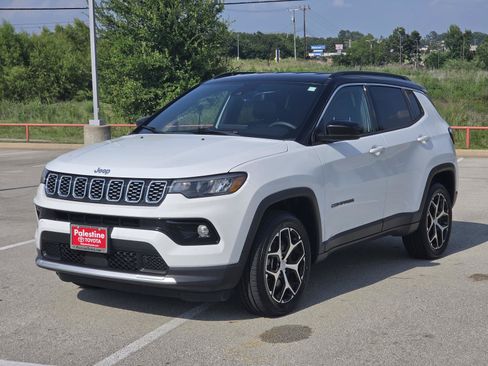 Used 2024 Jeep Compass Limited AWD/4WD image 3