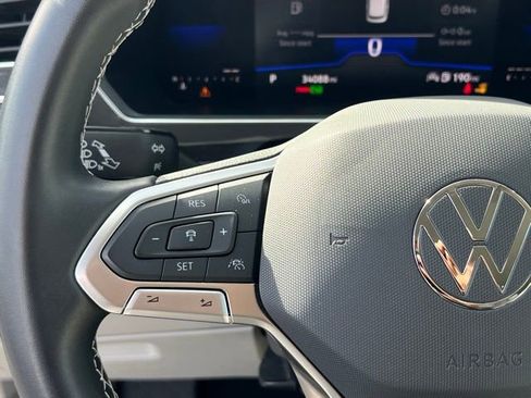 Used 2022 Volkswagen Tiguan SE image 21