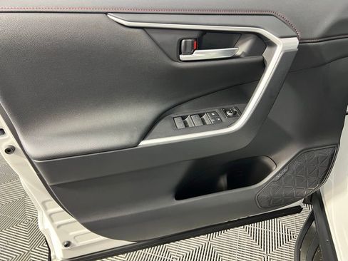 Used 2025 Toyota RAV4 XSE image 26